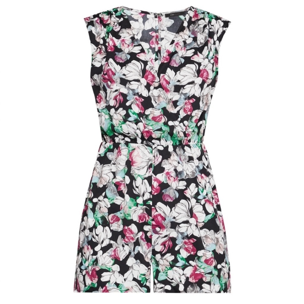⭐️2/$25⭐️ BCBGMAXAZRIA Romper - Picture 2 of 12